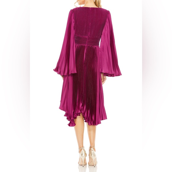 Mac Duggal Long Flare Sleeve Pleated Dress In Berry Size 14 - Picture 11 of 11